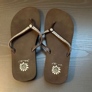 Yellow Box Brown Sandals Flip Lop Slippers Size 6